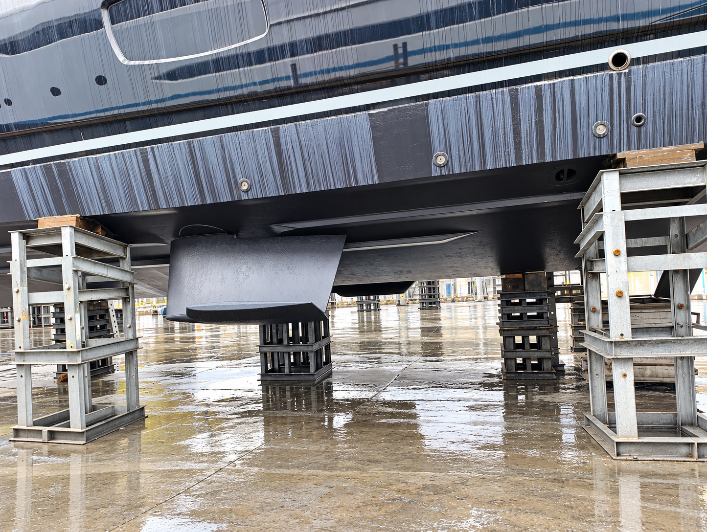 Superyacht stabilizer fin hull maintenance